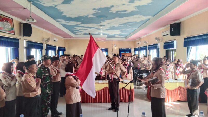 Kak Lusia saat melantik Jajaran Mabiran dan Pengurus Kwaran Toroh masa bhakti 2024-2027 di Aula Korwil Bidang Pendidikan Kecamatan Toroh, Kabupaten Grobogan, Jawa Tengah, Kamis (24 April 2025) pagi. (Dok. Mediasapujagad.com)