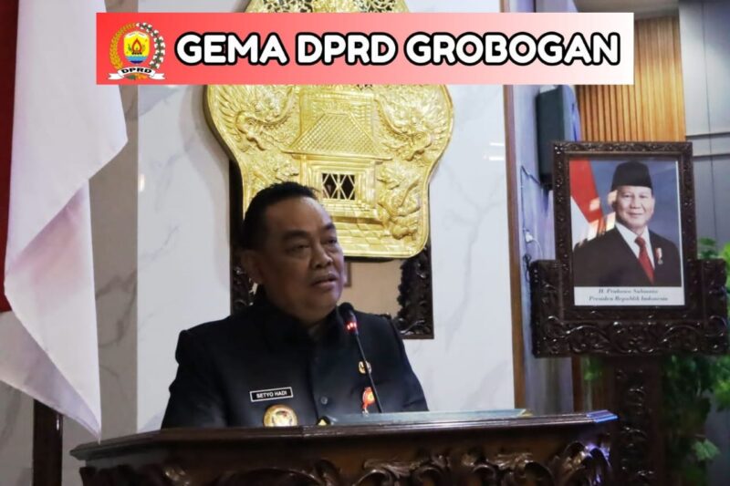 Foto: Bupati Grobogan Setyo Hadi menyampaikan sambutan pada Sidang Paripurna DPRD Grobogan ke-28, Senin (18/08).
