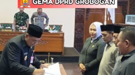 Foto : Bupati Grobogan tandatangani Berkas KUA-PPAS 2026 Disaksikan Pimpinan DPRD Grobogan, Kamis (14/08).