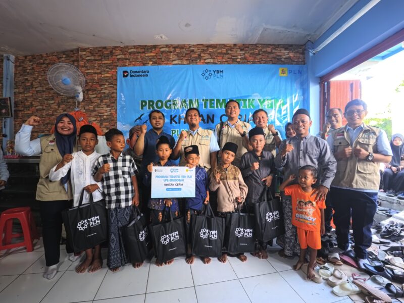 Yayasan Baitul Mal (YBM) PLN UP3 Grobogan menggelar khitanan massal bagi anak-anak kaum dhuafa di Kabupaten Grobogan. (mediasapujagad.com/dok)